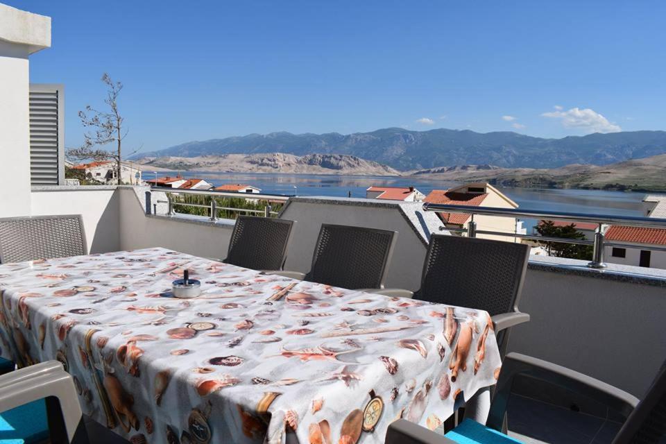 Apartmani Celjak パグ エクステリア 写真