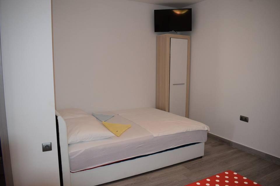 Apartmani Celjak パグ エクステリア 写真