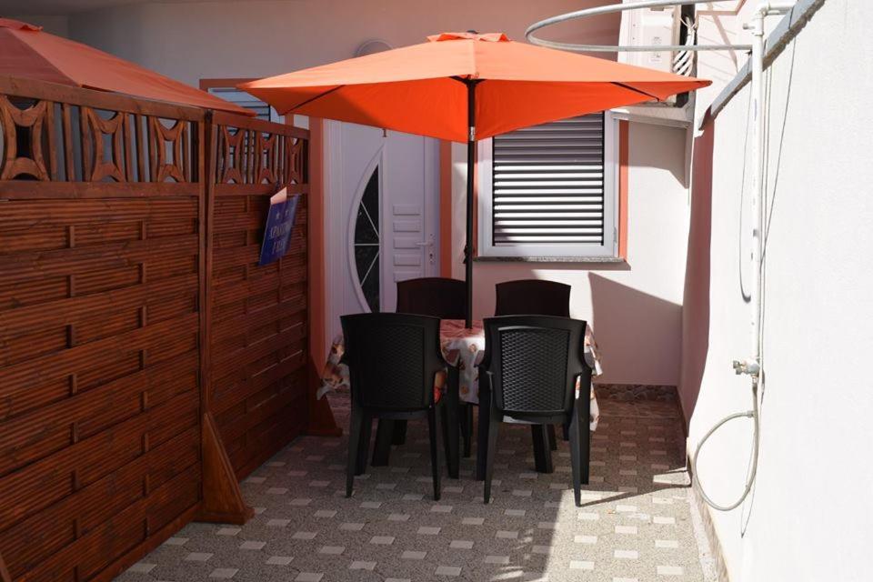 Apartmani Celjak パグ エクステリア 写真